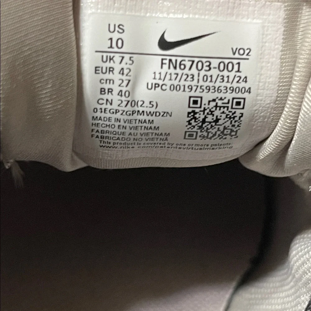Nike V2K Run | Size 10